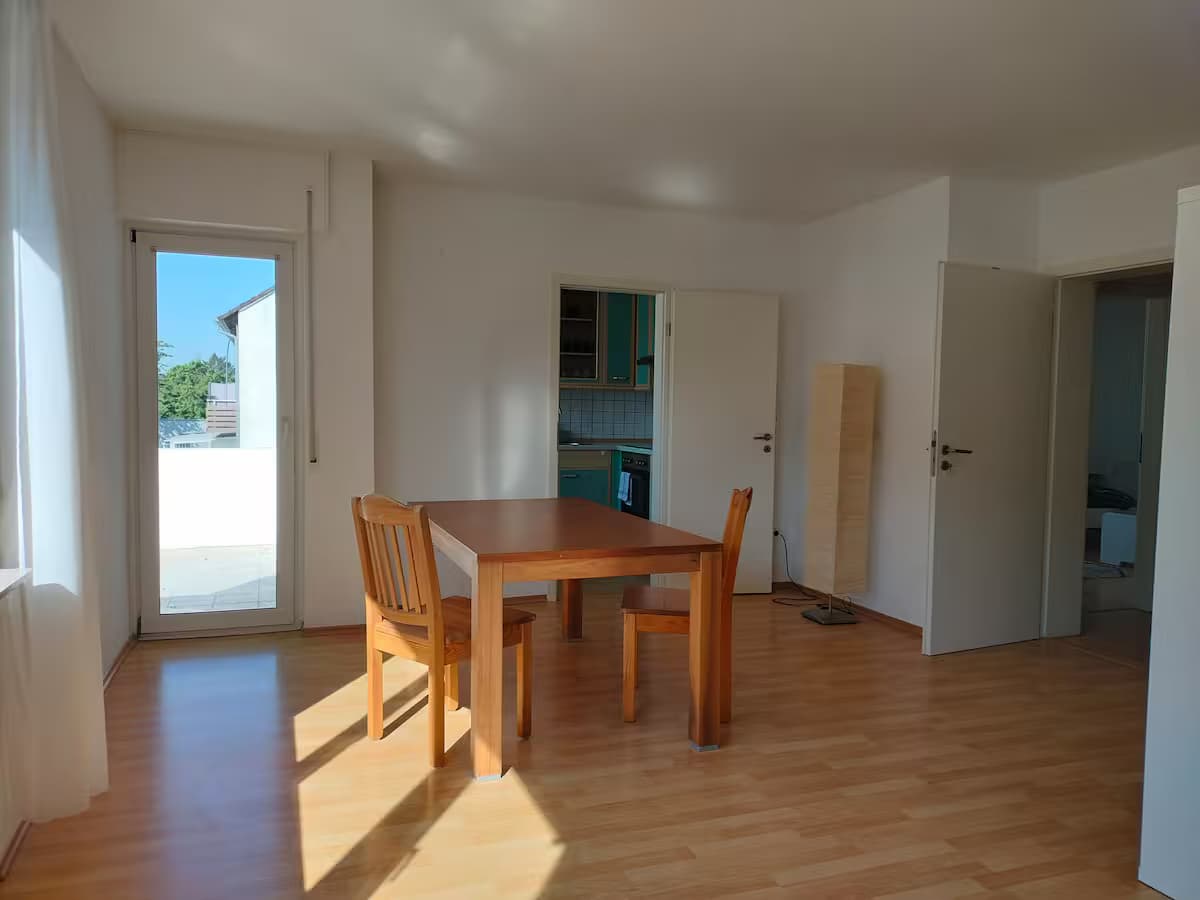 K-4 - Gemütliche, möblierte 2,5-Zimmer Wohnung mit Balkon